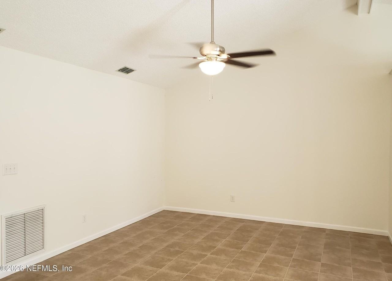 2642 San Francisco Blvd #B - Photo 5 of 26