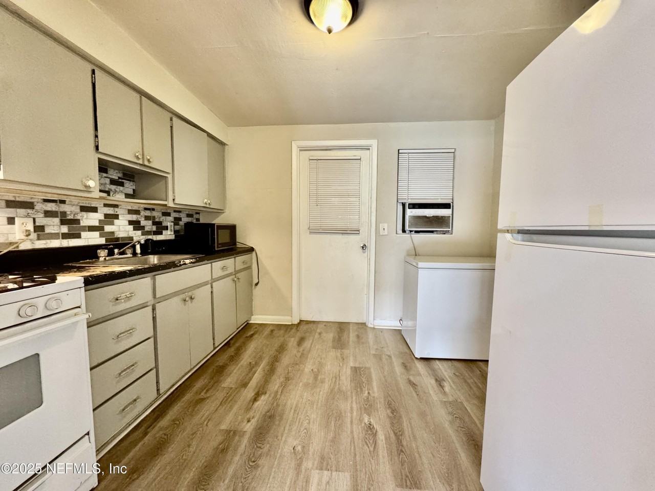 1859 Doyon Ct - Photo 5 of 13