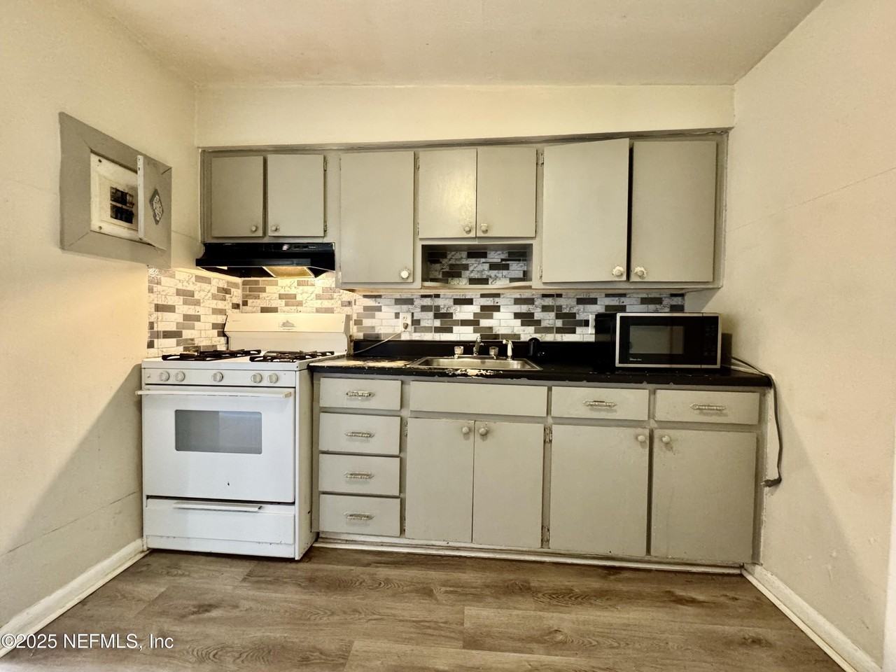 1859 Doyon Ct - Photo 7 of 13