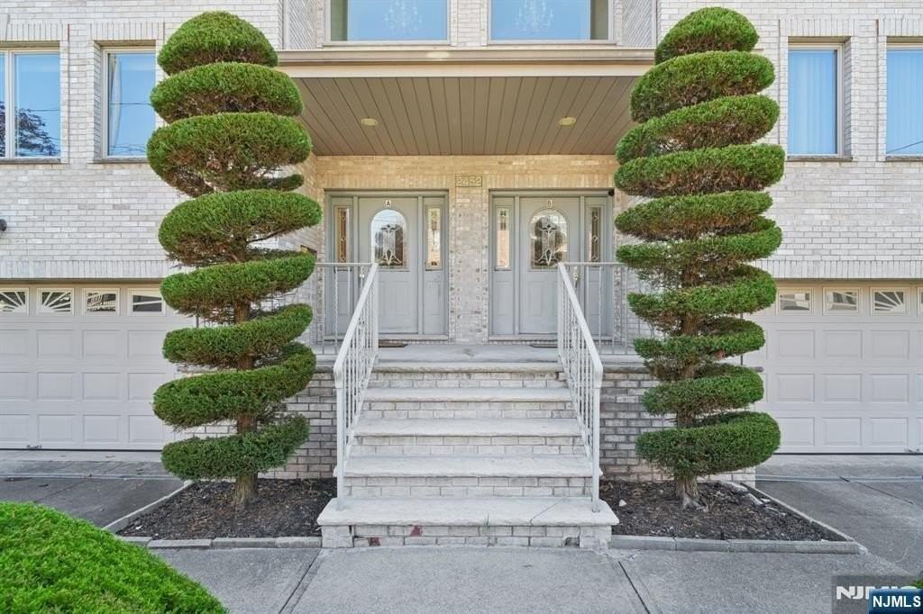2452 Camner St #A - Photo 2 of 30