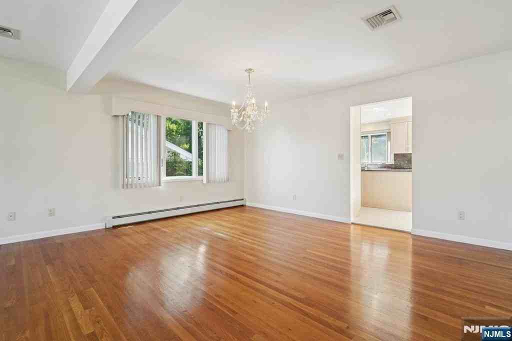 2452 Camner St #A - Photo 6 of 30