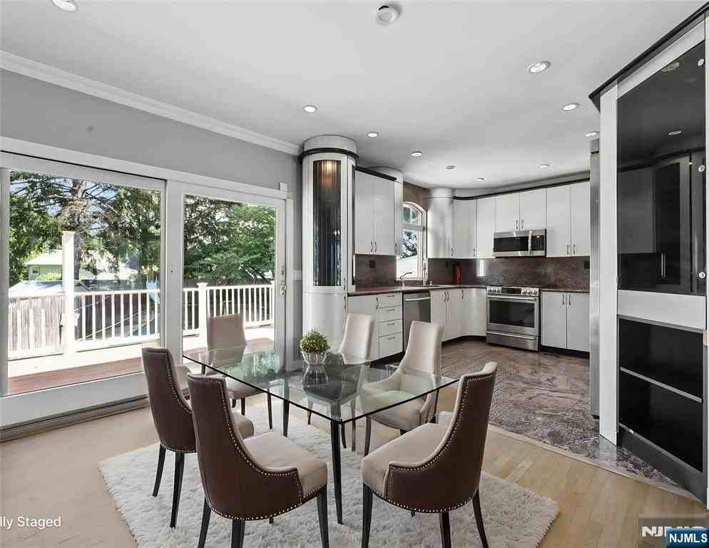 3-07 Dorothy St - Photo 6 of 28