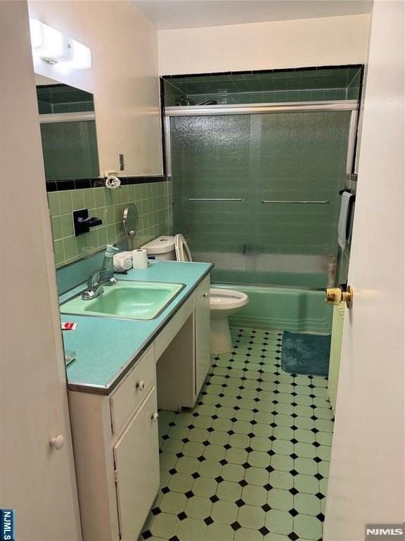 1441 Palisade Ave - Photo 4 of 6