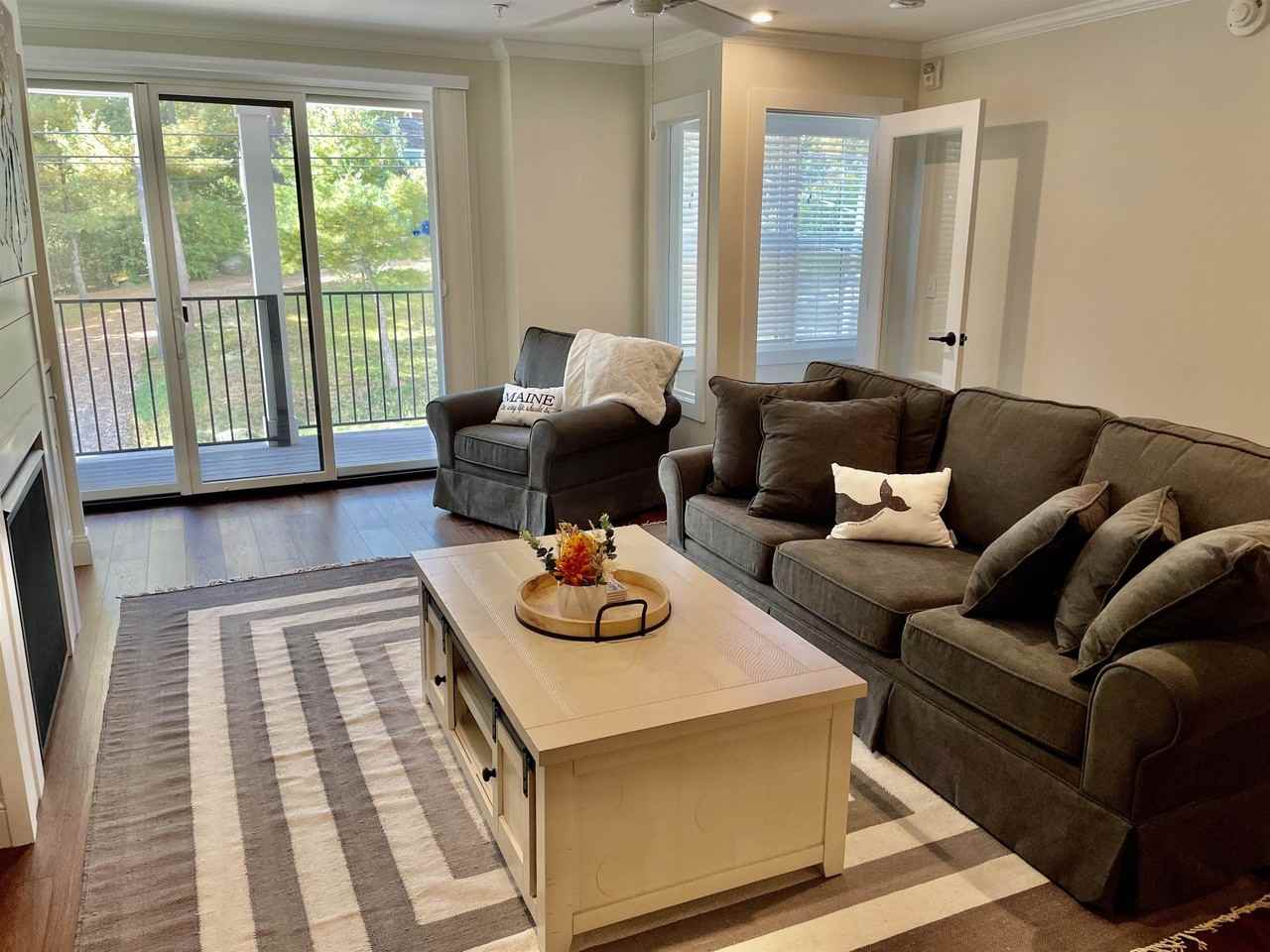 298 York St #10 - Photo 4 of 12