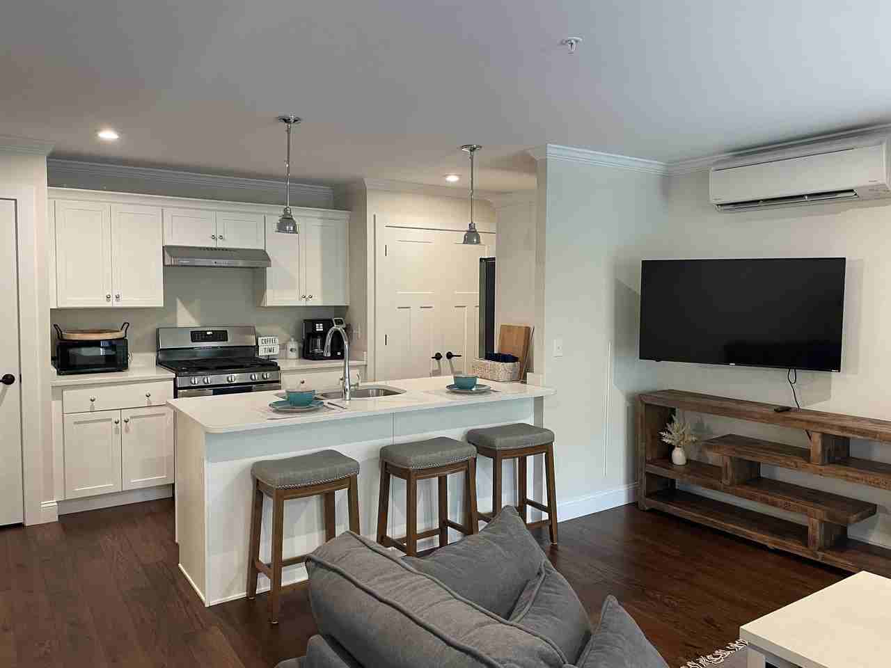 298 York St #10 - Photo 5 of 12