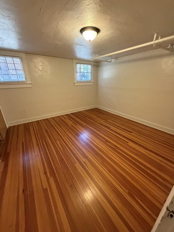 1201 E Virginia Ave #2 - Photo 6 of 16