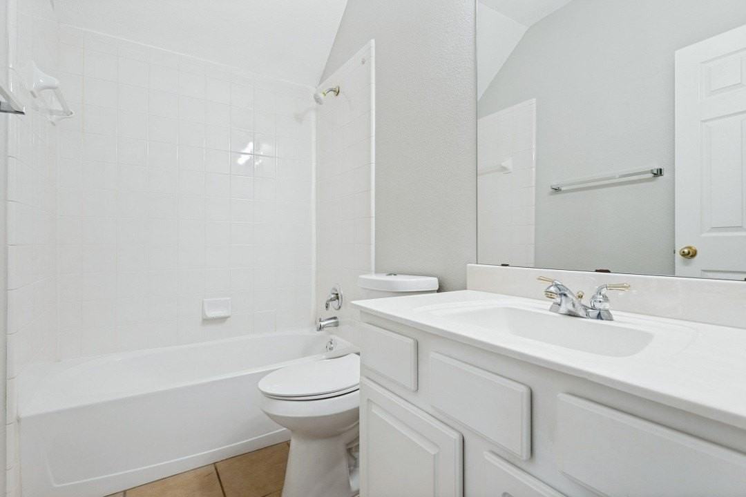 534 Hackberry Dr - Photo 2 of 12