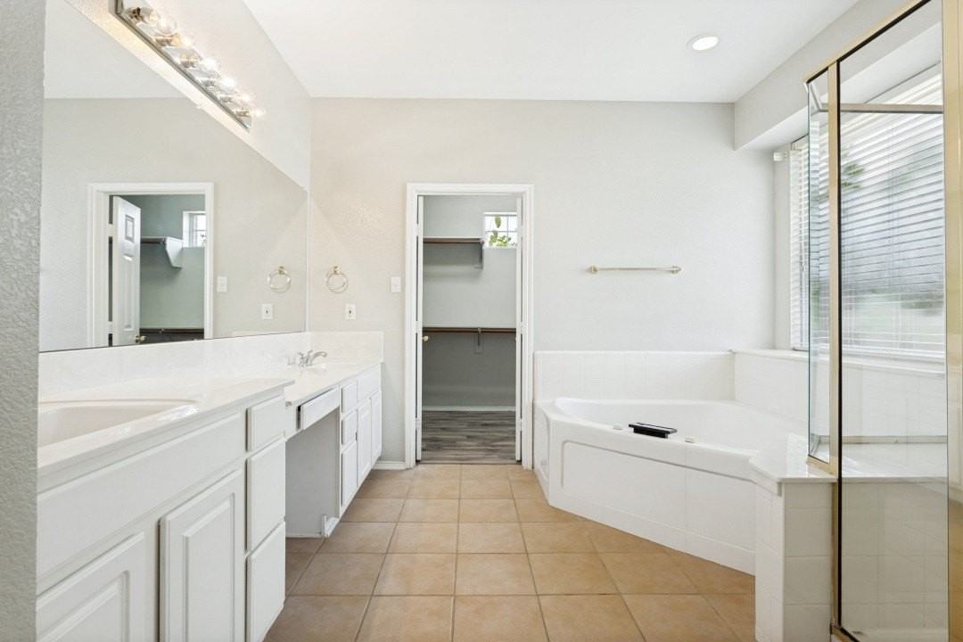 534 Hackberry Dr - Photo 4 of 12