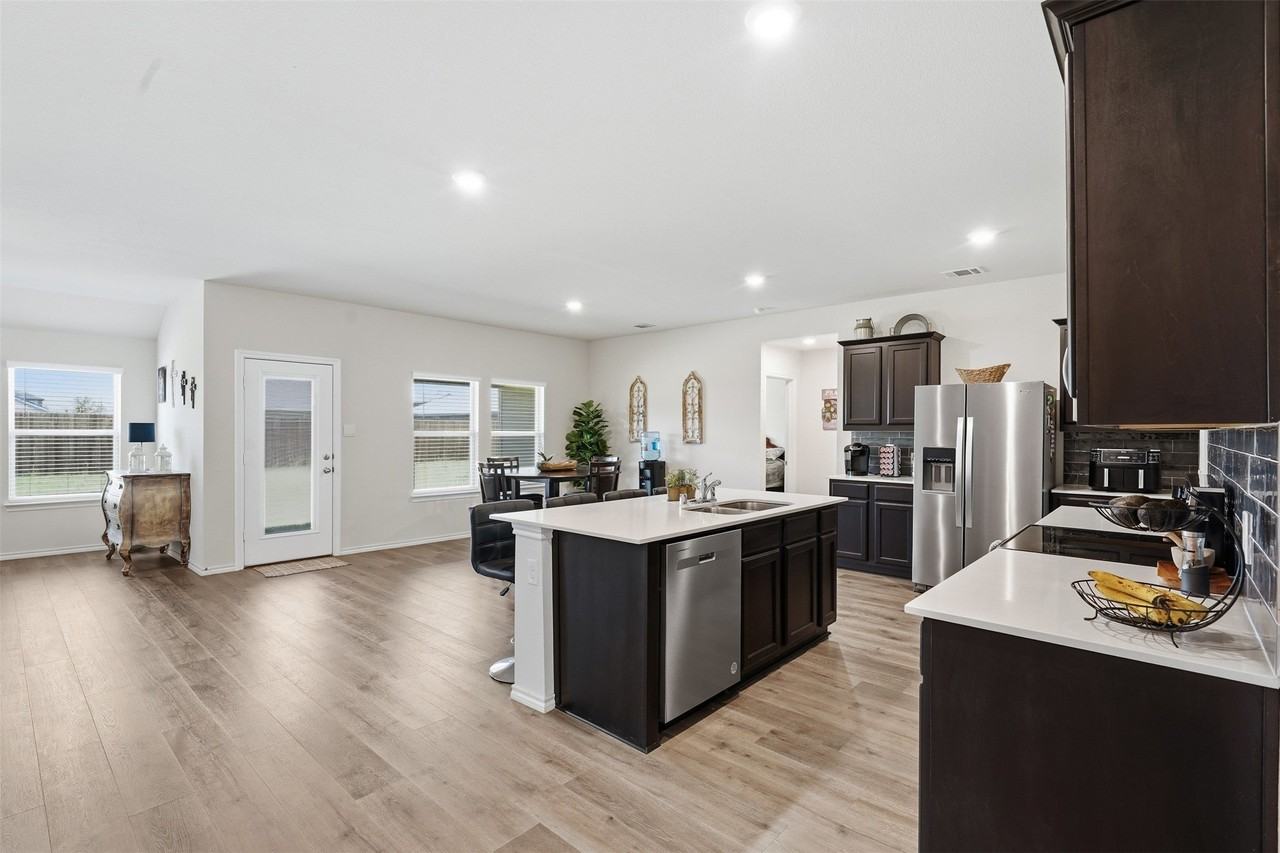 500 Shady Bank Way - Photo 5 of 23