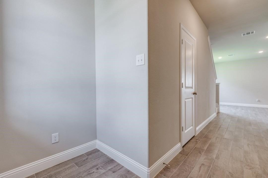 1632 Barnwood Trce - Photo 3 of 25