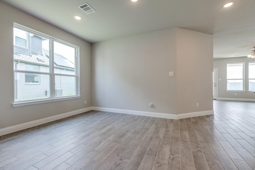 1632 Barnwood Trce - Photo 4 of 25