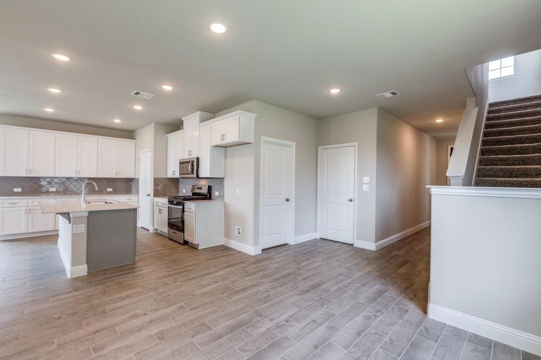 1632 Barnwood Trce - Photo 5 of 25
