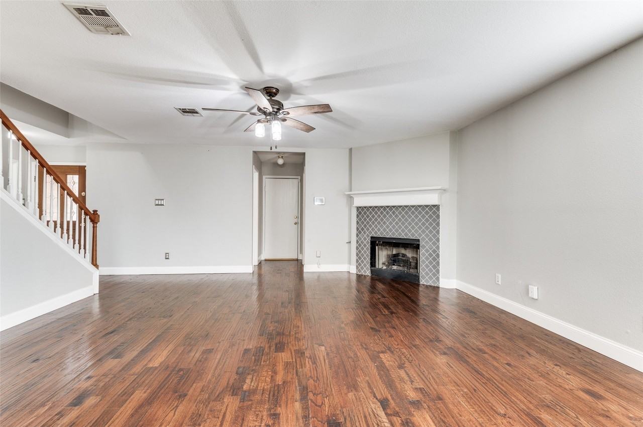 414 Ridgegate Dr - Photo 5 of 37
