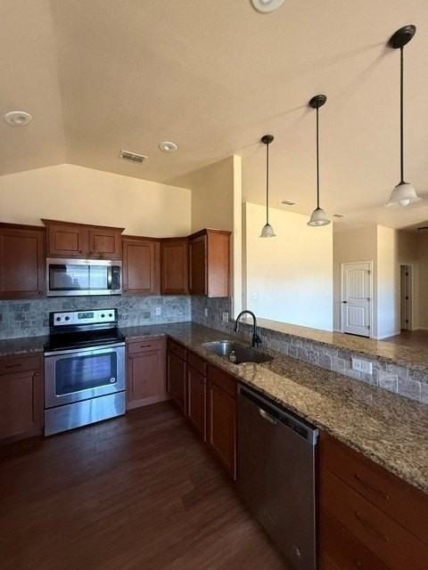 331 Foxtrot Ln - Photo 4 of 15
