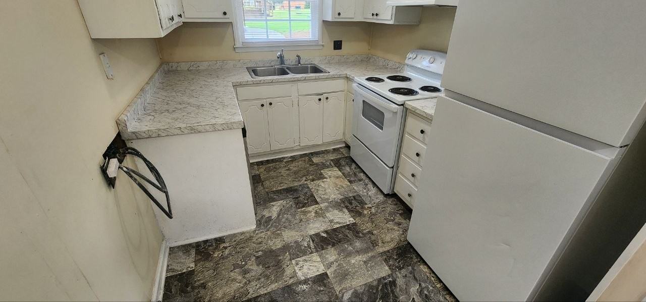 302 Riverview Dr #302 - Photo 3 of 10