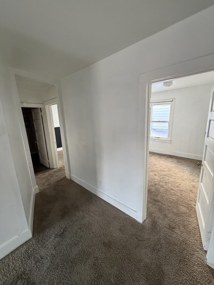 346 Clinton St #1 - Photo 4 of 8