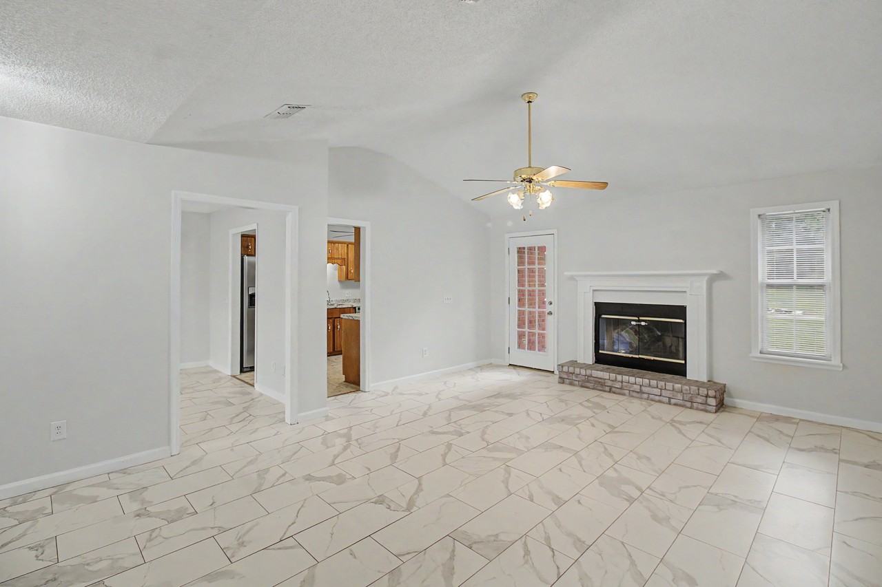340 Mccumber Dr #1 - Photo 3 of 38