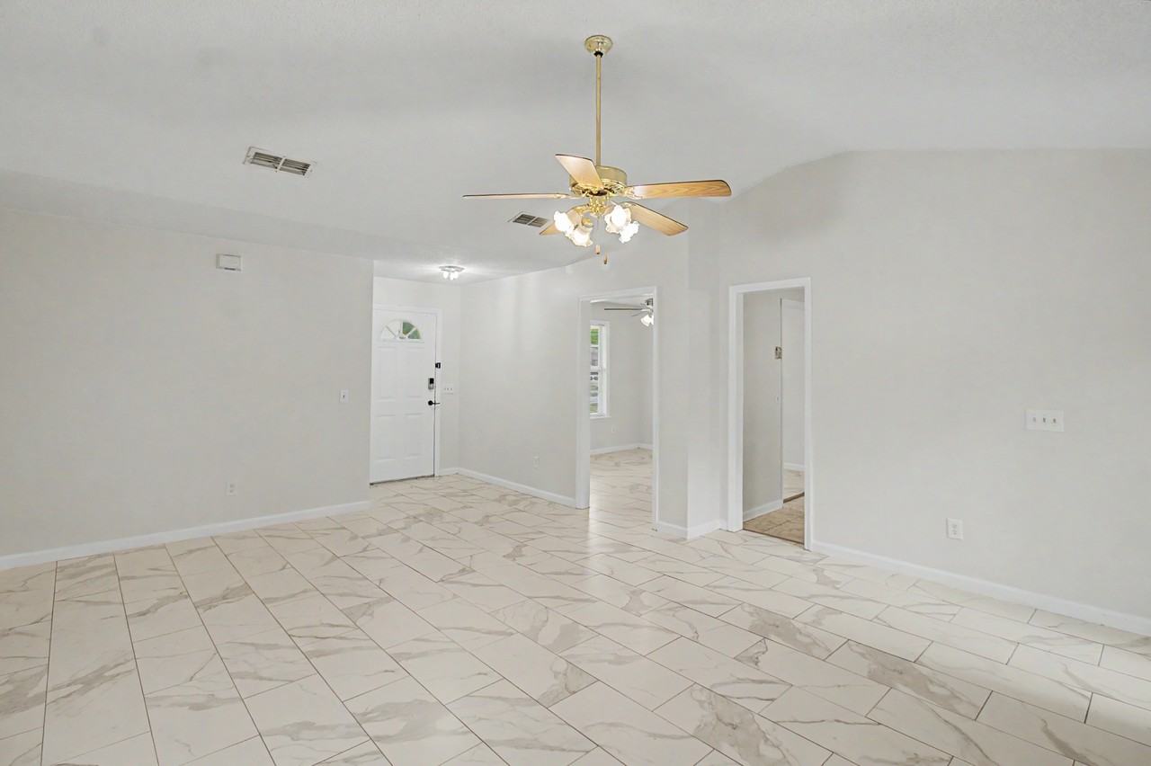 340 Mccumber Dr #1 - Photo 4 of 38