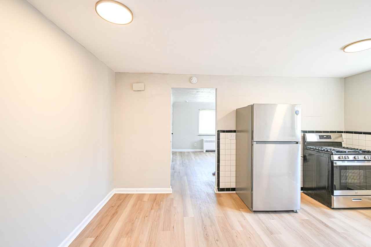 7139 Eastlawn Dr #4 - Photo 7 of 32