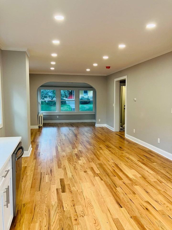 75 Waller Ave #2
