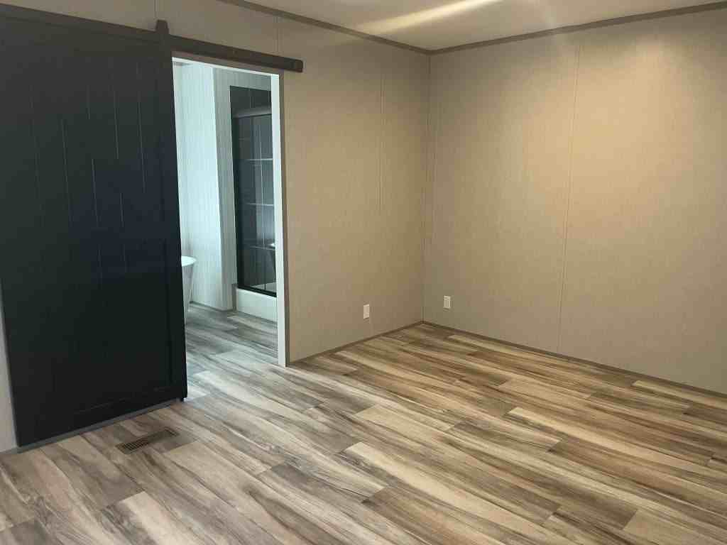 216 Redwood Dr #285 - Photo 6 of 14
