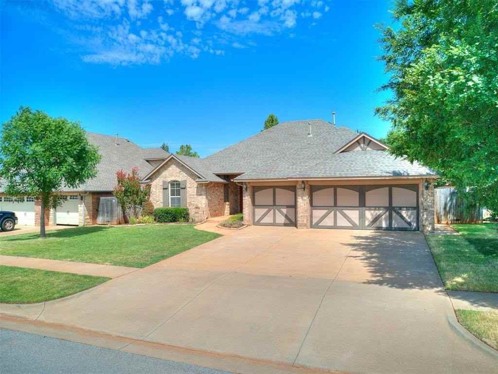 805 Nw 193rd St - Photo 2 of 42