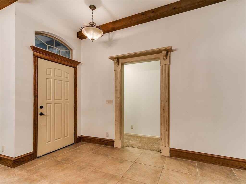 805 Nw 193rd St - Photo 5 of 42