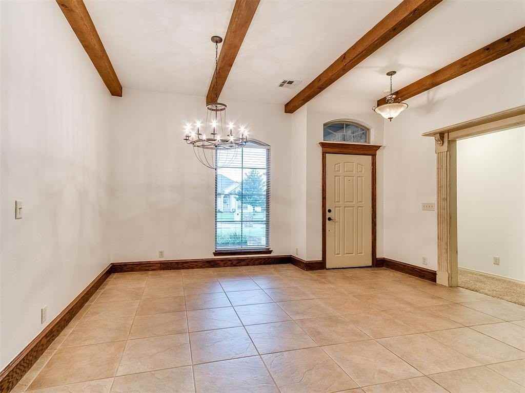 805 Nw 193rd St - Photo 6 of 42