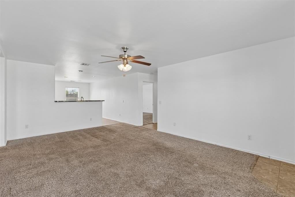 11820 Nw 130th St - Photo 3 of 33