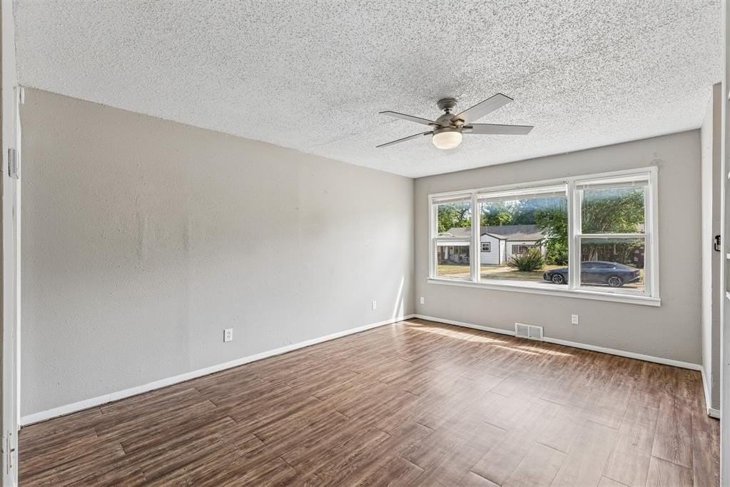 4405 Se 20th St - Photo 4 of 26