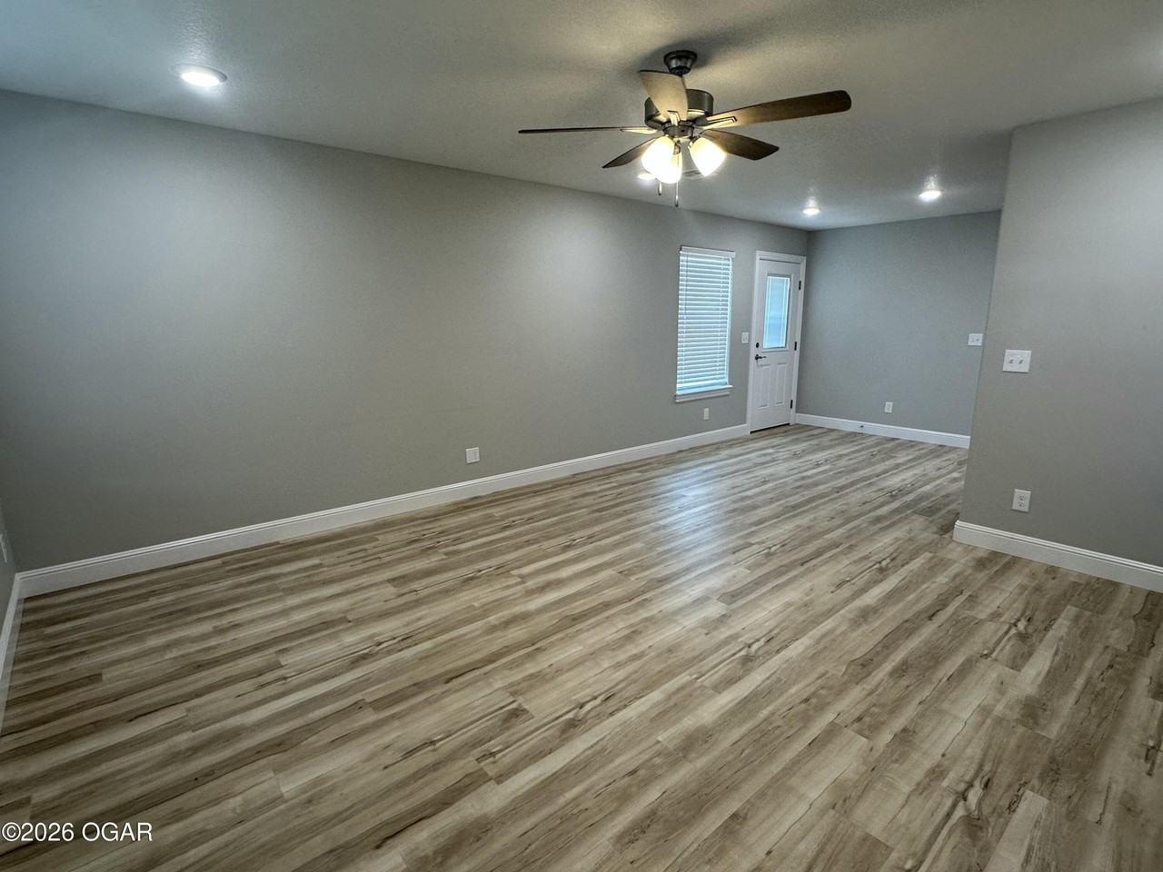 1919 Wisconsin Ave - Photo 2 of 19