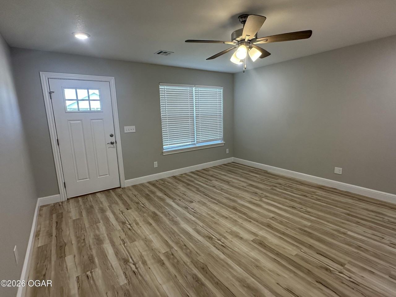 1919 Wisconsin Ave - Photo 6 of 19