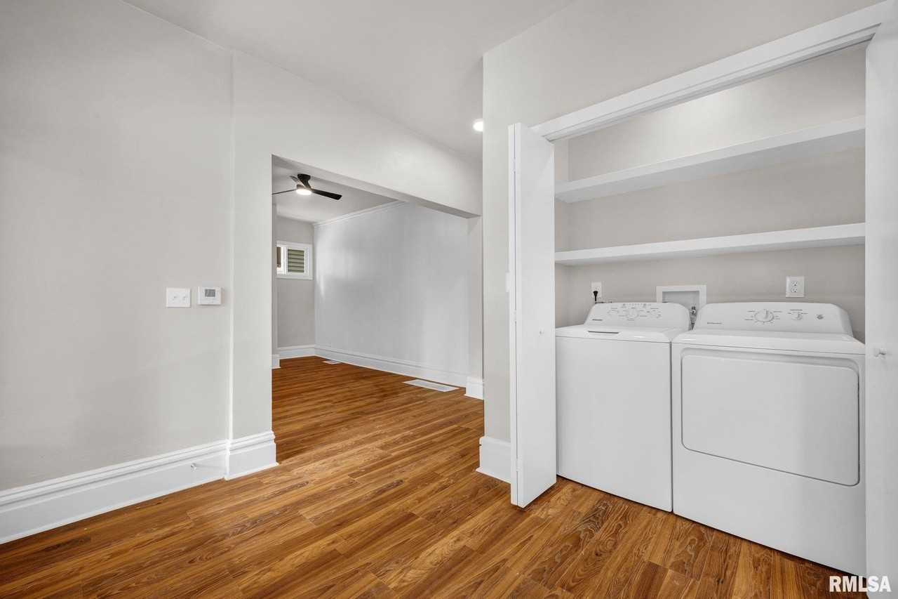 1611 W Barker Ave - Photo 3 of 31