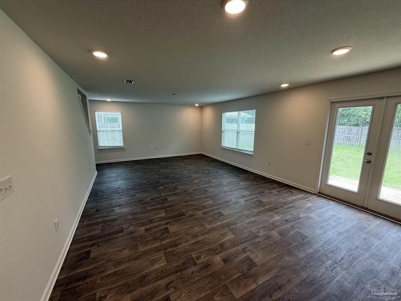 6422 Jerry Lynn Ln - Photo 5 of 21