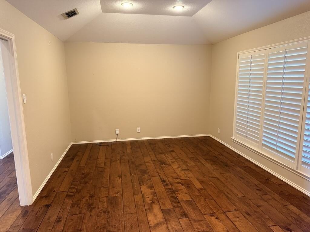 4117 Springfield Ct - Photo 4 of 47