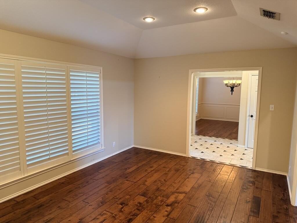 4117 Springfield Ct - Photo 3 of 47