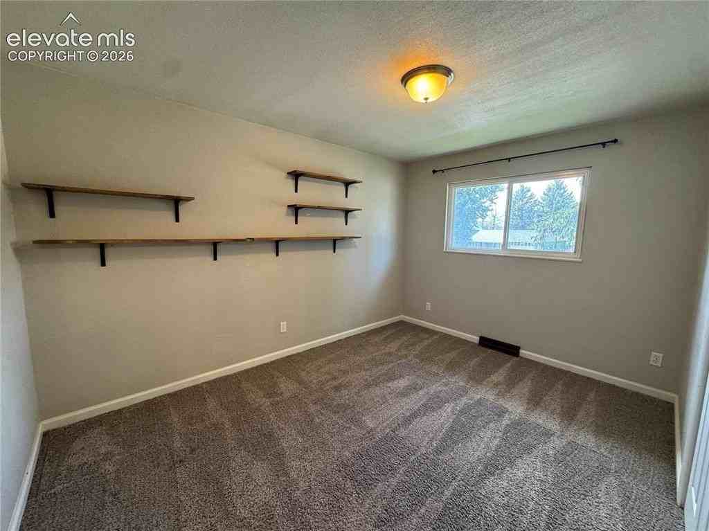1529 Sawyer Way - Photo 7 of 13