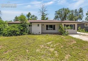 featured image of 601 Hackberry Dr