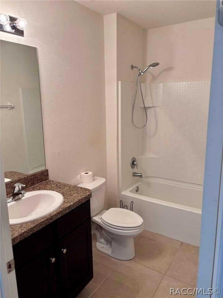 3515 N Burroughs Path - Photo 6 of 28