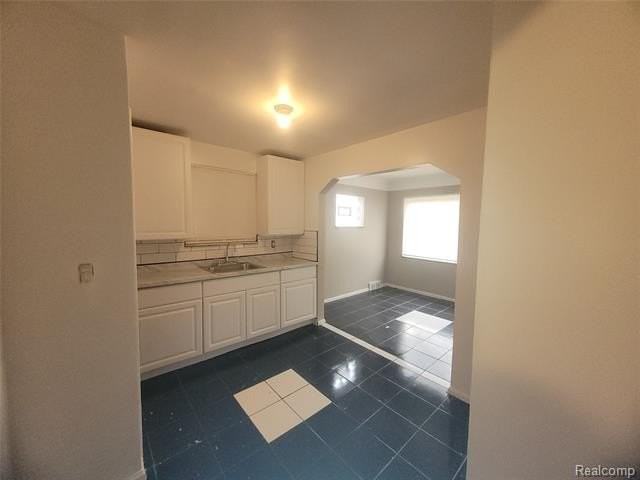 3874 Seneca St - Photo 6 of 11