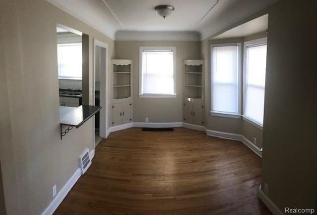 232 E Woodland St - Photo 3 of 9