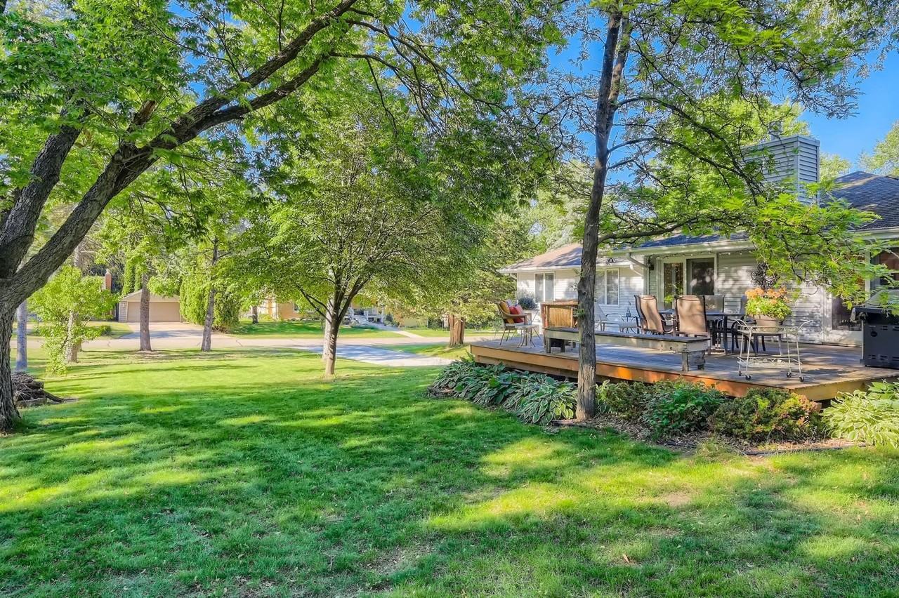3200 Frear Dr - Photo 2 of 45