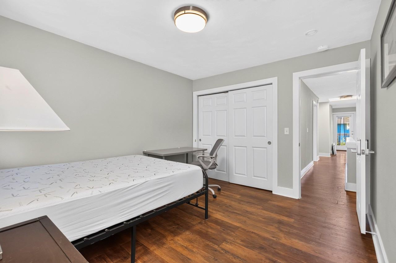 S Graham St - Photo 6 of 11