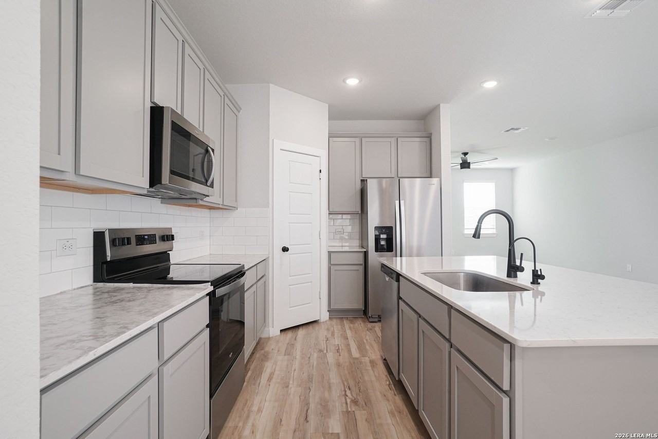 240 Brook Shadow - Photo 7 of 29