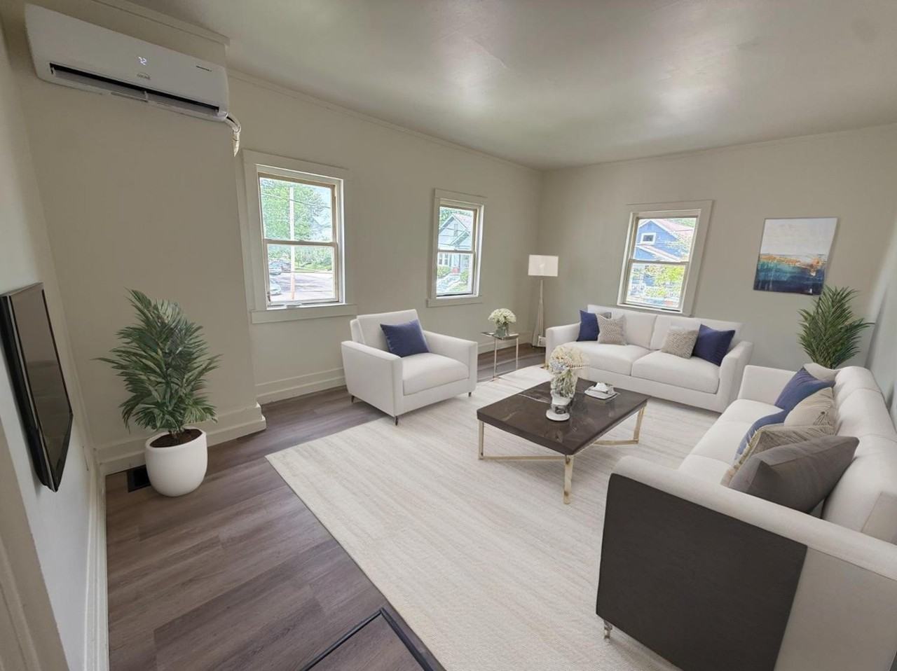445 E Silver St #3 - Photo 2 of 16