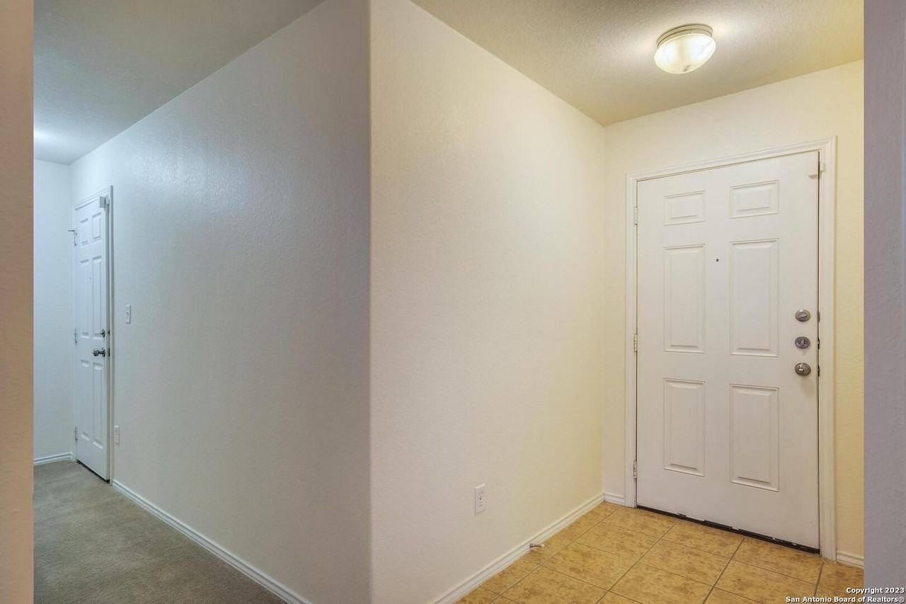 9539 Lookover Bay - Photo 4 of 26