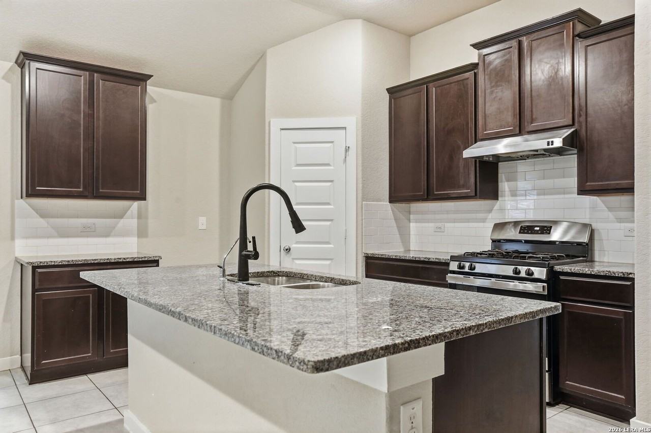 12315 Tower Frst - Photo 6 of 17