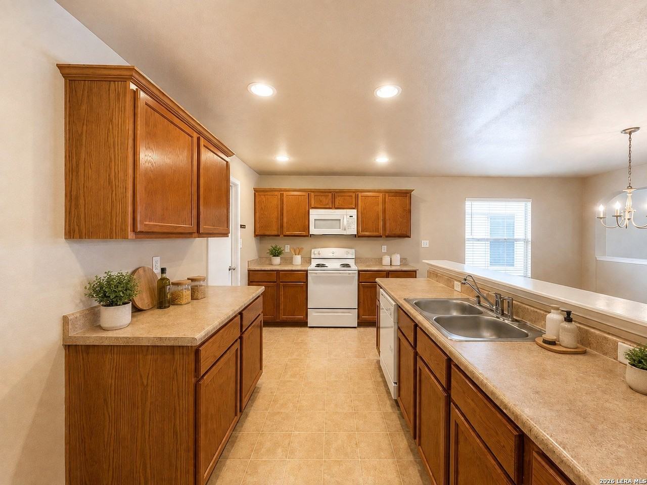 3961 Whisper Fld - Photo 5 of 50