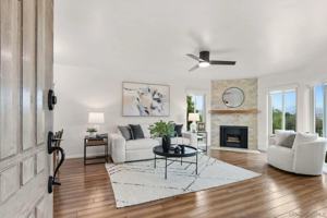 featured image of 354 Travelodge Dr