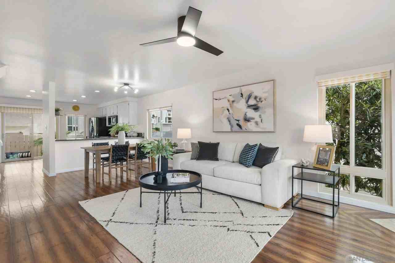 354 Travelodge Dr - Photo 4 of 37